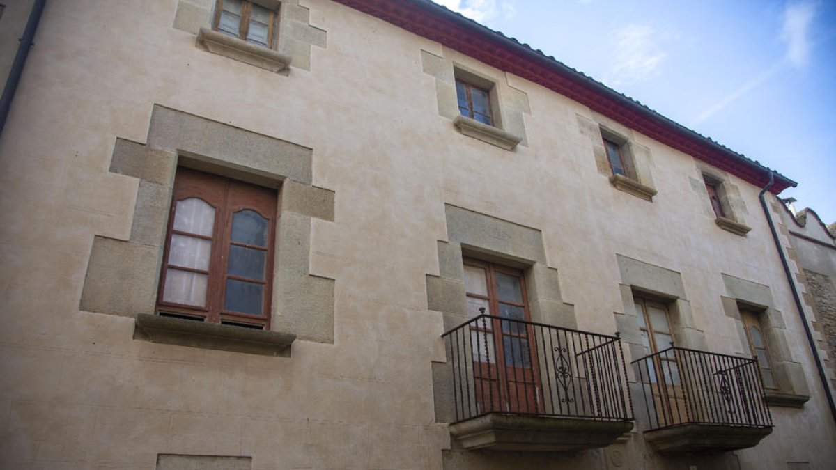 Imatge de la façana de Casa Valls.