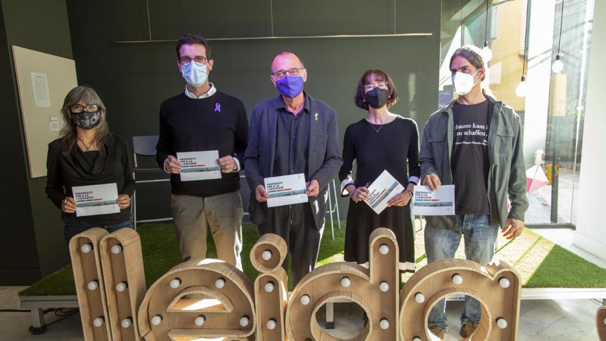 Castro, Postius, Pueyo, Pifarré y Talamonte, ayer en el acto de presentación del presupuesto de 2022. 