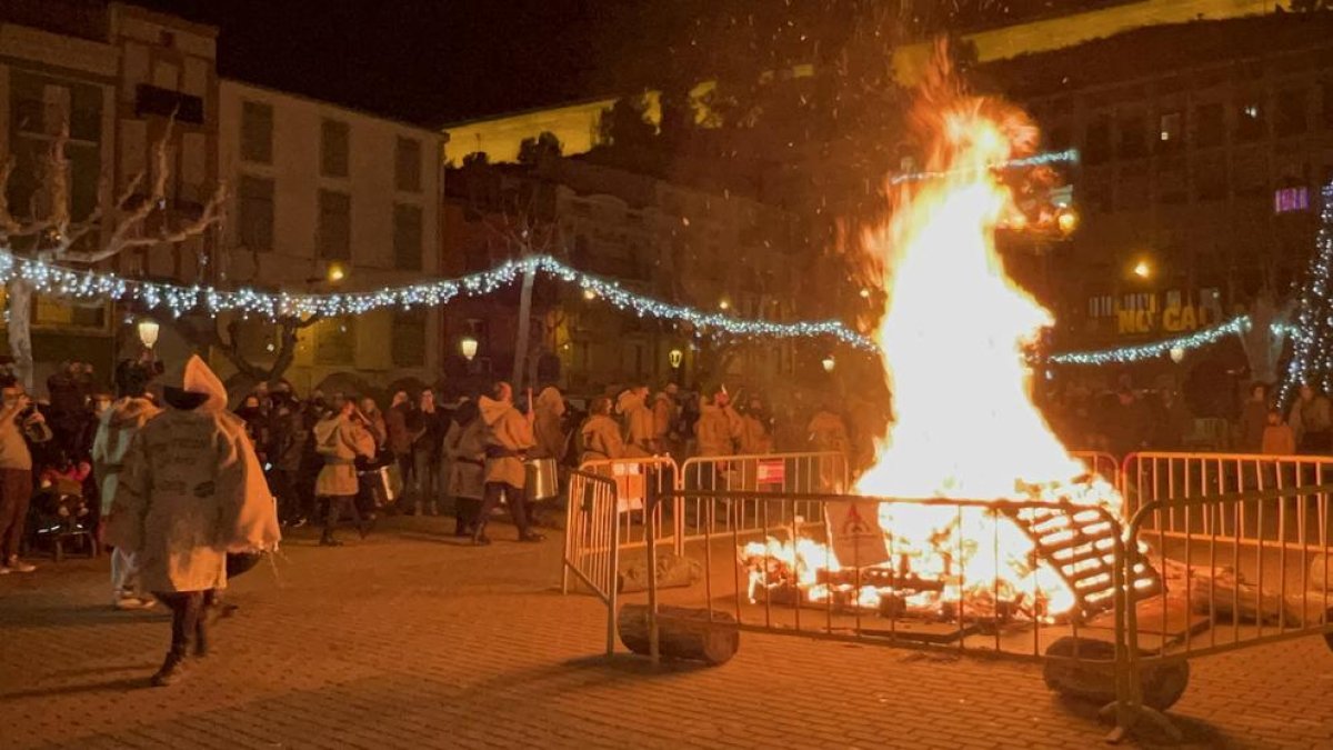 La Gran Cremada es va celebrar a la plaça Mercadal.