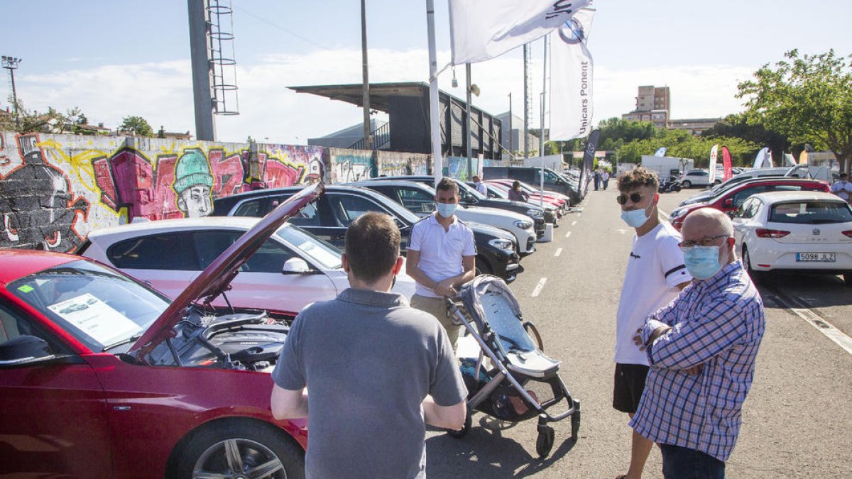 La primera jornada del Mercat del Vehicle d’Ocasió de Tàrrega.