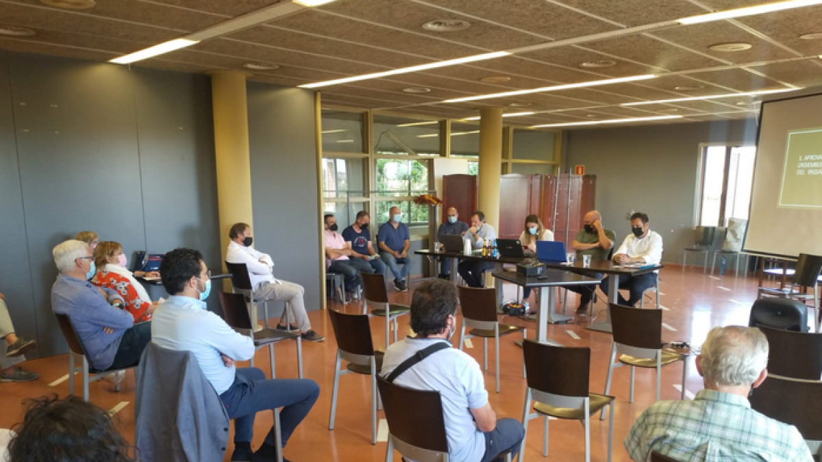 Un moment de l’assemblea que va celebrar ahir el CT Urgell.