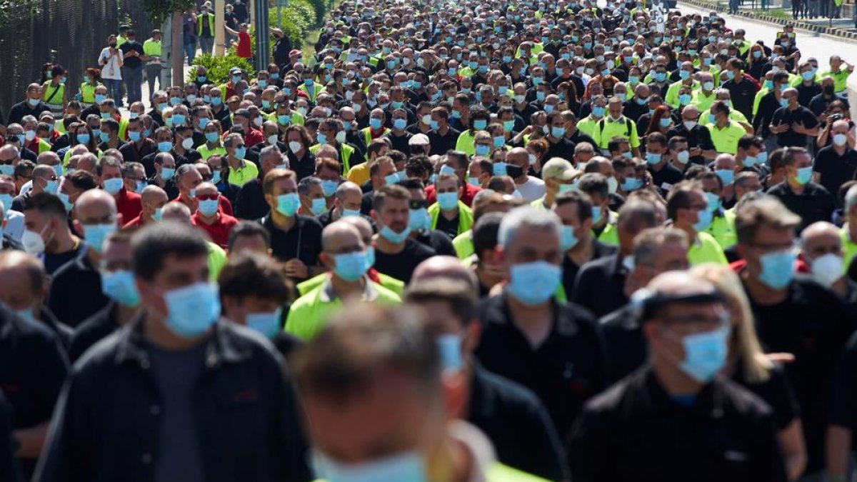 Trabajadores de Nissan claman por su futuro a meses del cierre