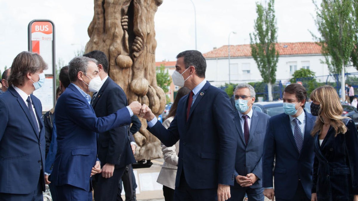 El president del Govern espanyol, Pedro Sánchez, i l’expresident José Luis Rodríguez Zapatero van coincidir ahir a Sòria.