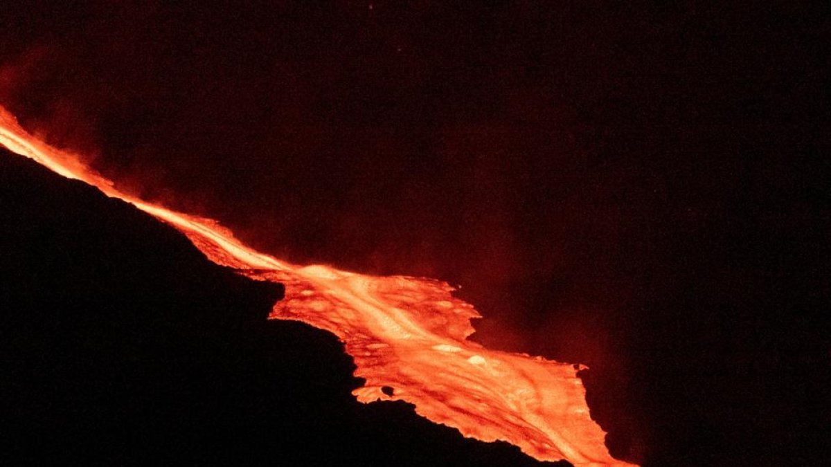 La cara norte del volcán de La Palma se ha hundido de manera parcial