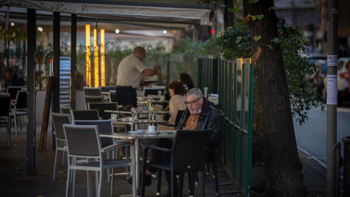 La Generalitat admite que ha comenzado la desescalada por no tener dinero para ayudas.