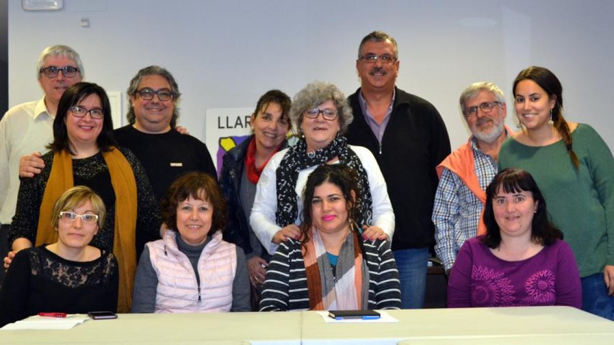 Familias y voluntarios que forman la comisión laboral de las Llars del Seminari que impulsa el proyecto. 