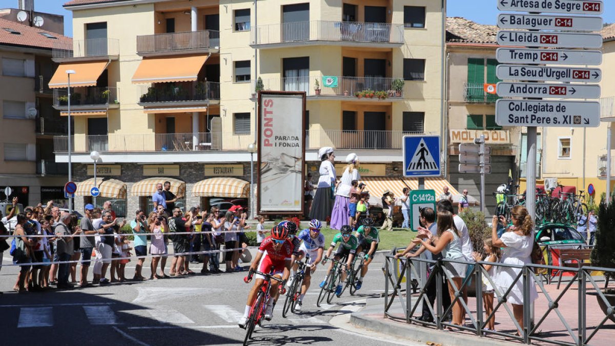 Els cinc escapats al seu pas per la localitat de Ponts.