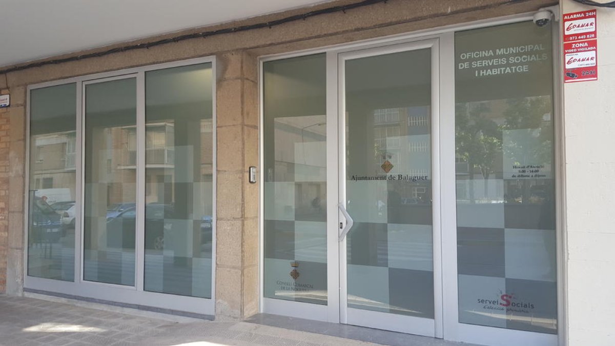 La fachada del nuevo edificio, que acogerá los servicios sociales. 