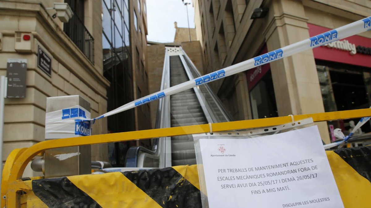 Queixes perquè no funcionen les escales de Sant Joan