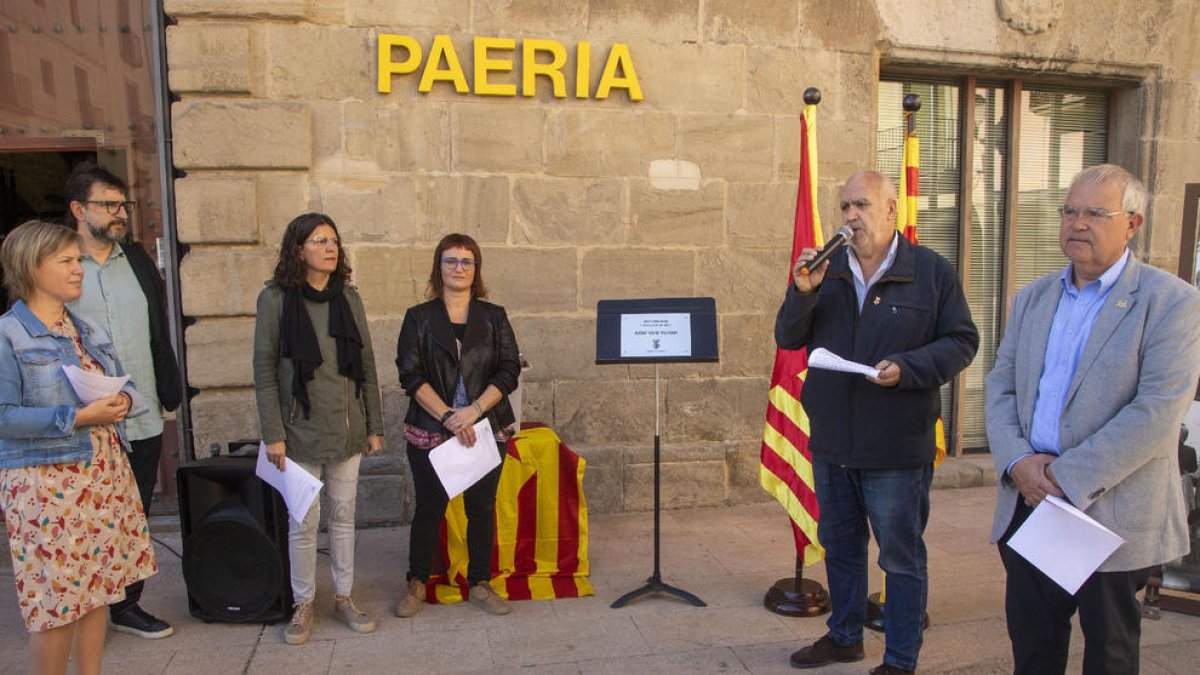 Imagen del acto que se celebró ayer en Cervera para recordar el referéndum del 1-O. 