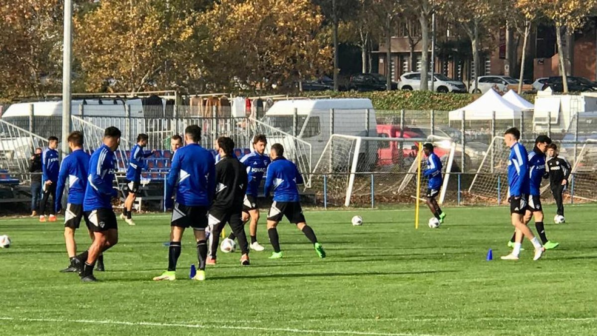 Los jugadores, el jueves, en la vuelta al Annex para entrenar. 