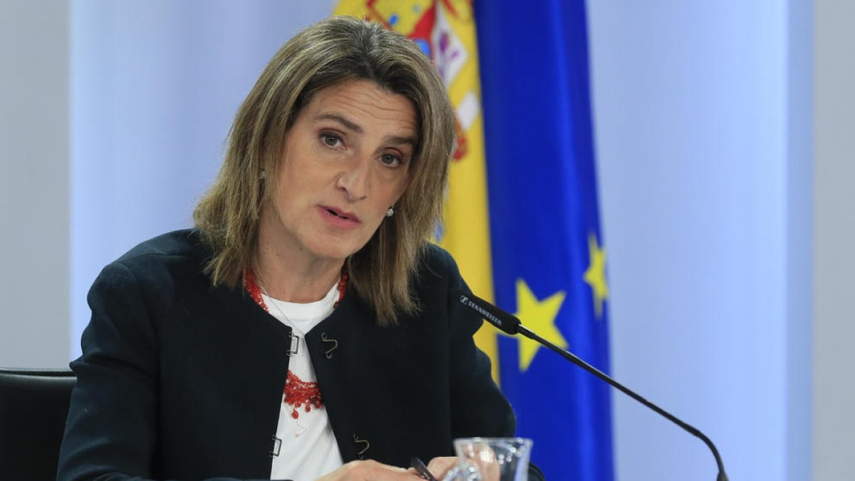 La vicepresidenta tercera i ministra per a la Transició Ecològica, Teresa Ribera, després de la celebració del Consell de Ministres extraordinari.