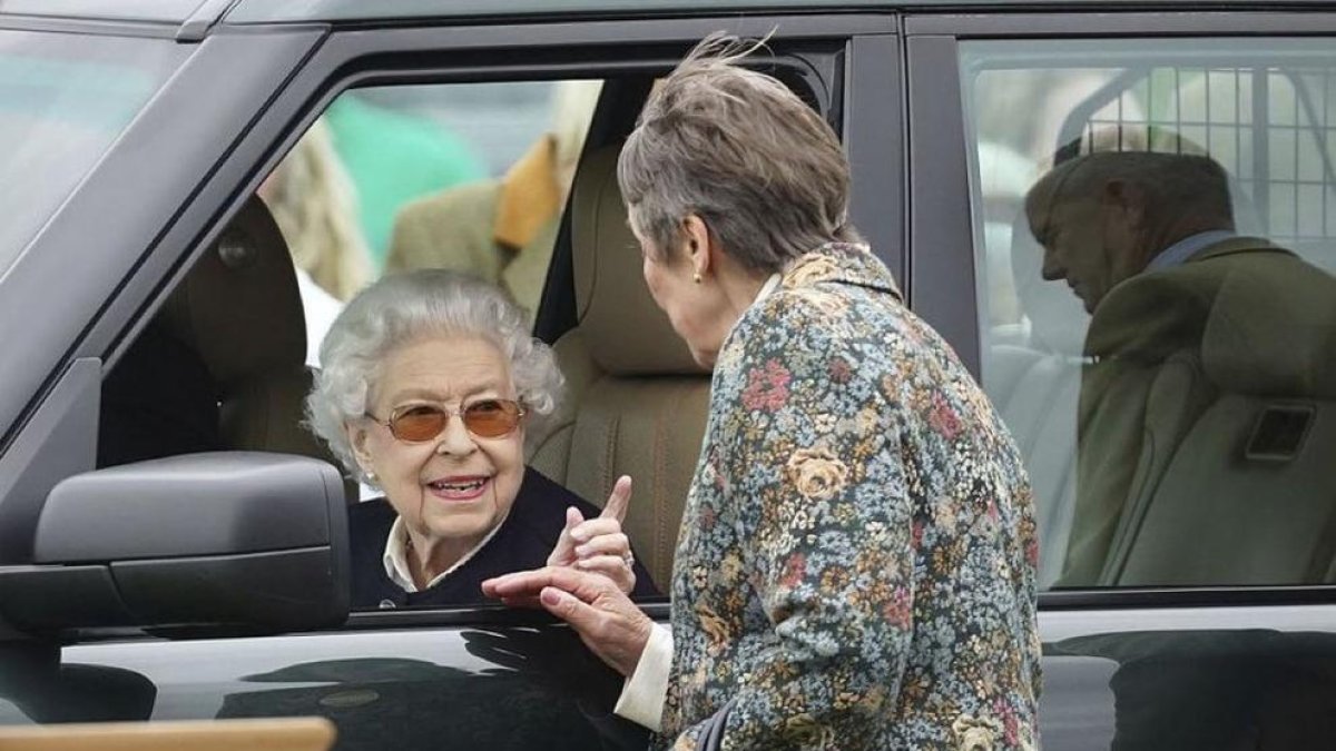 La reina va reaparèixer ahir en un esdeveniment hípic a Windsor.