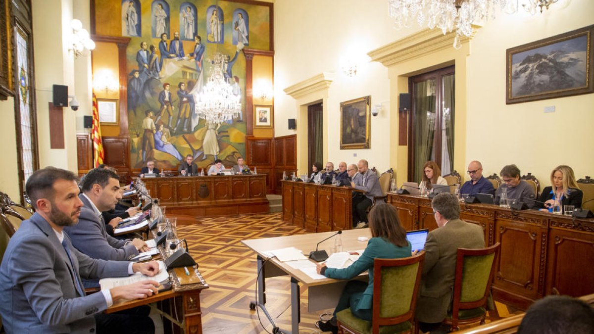 El pleno celebrado ayer aprobó el presupuesto, además de otras subvenciones a organismos.