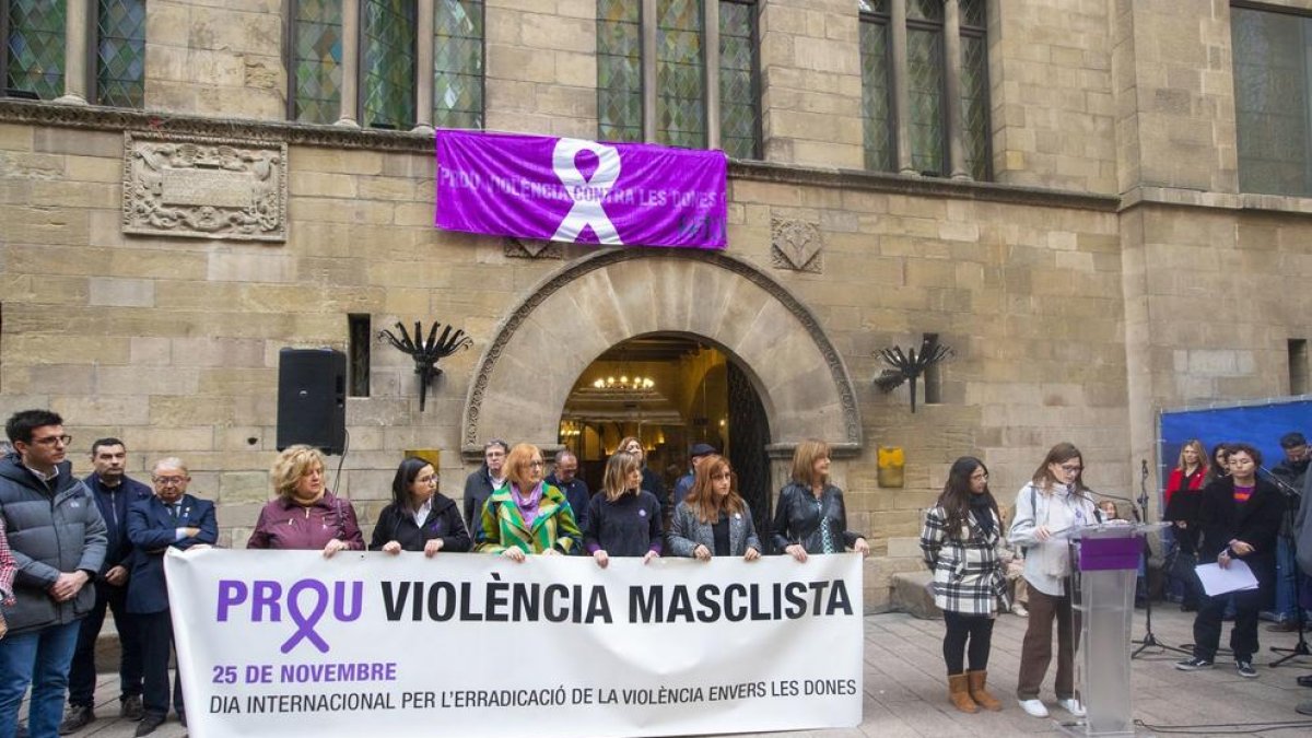 Un moment de l'acte a la plaça Paeria.