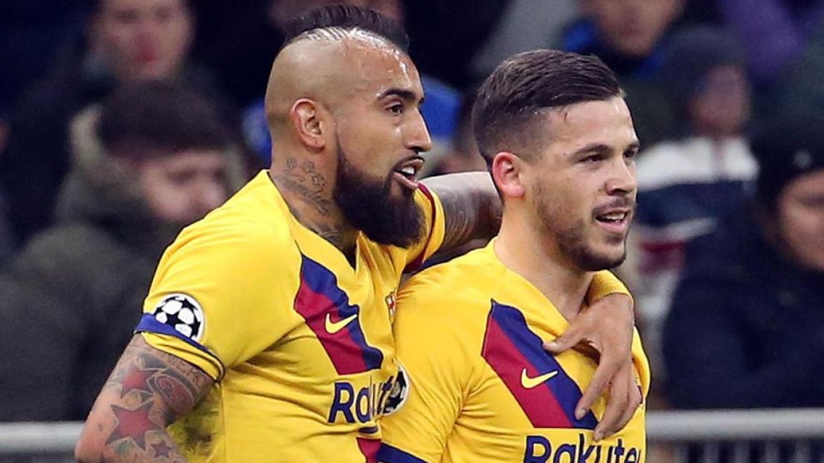 Carles Pérez, al costat d’Arturo Vidal, va obrir el marcador.