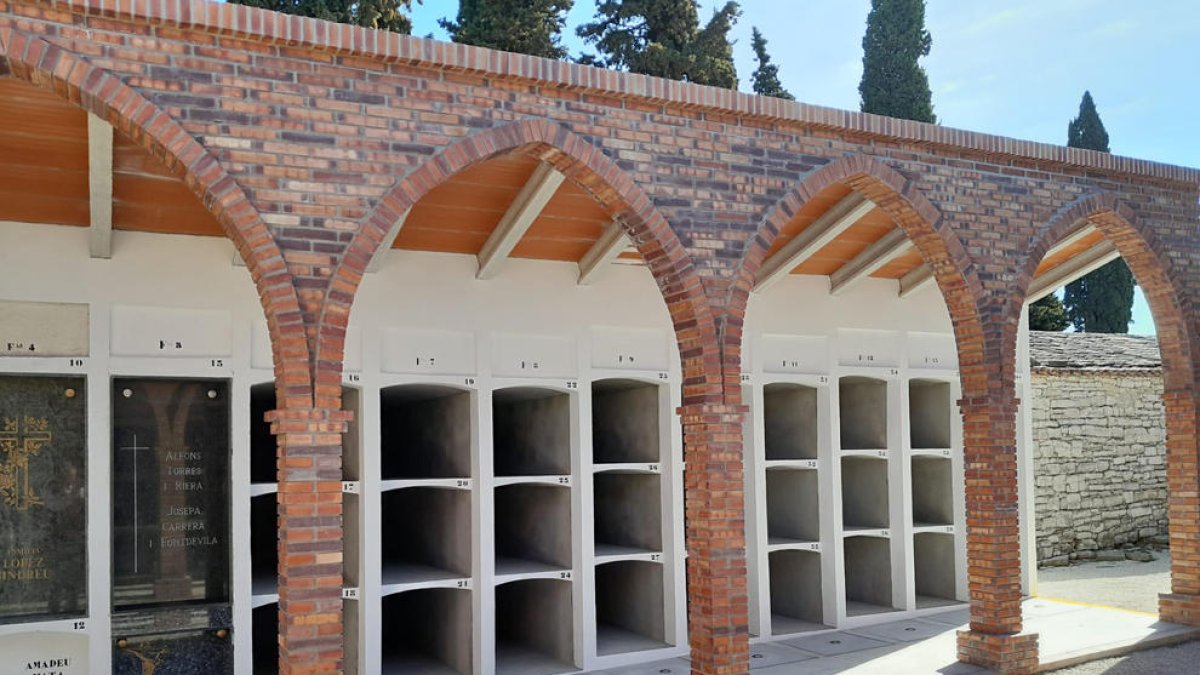 Sant Guim de Freixenet ha instalado más nichos en el cementerio.