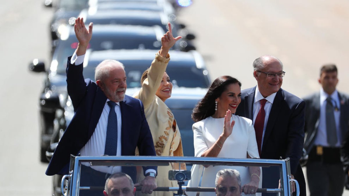 El president electe, Luiz Inácio Lula da Silva, amb la primera dama, Rosángela da Silva, ahir a Brasília.