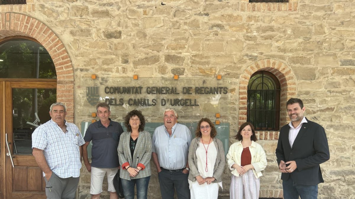Els assistents a la reunió entre ERC i el Canal d’Urgell.