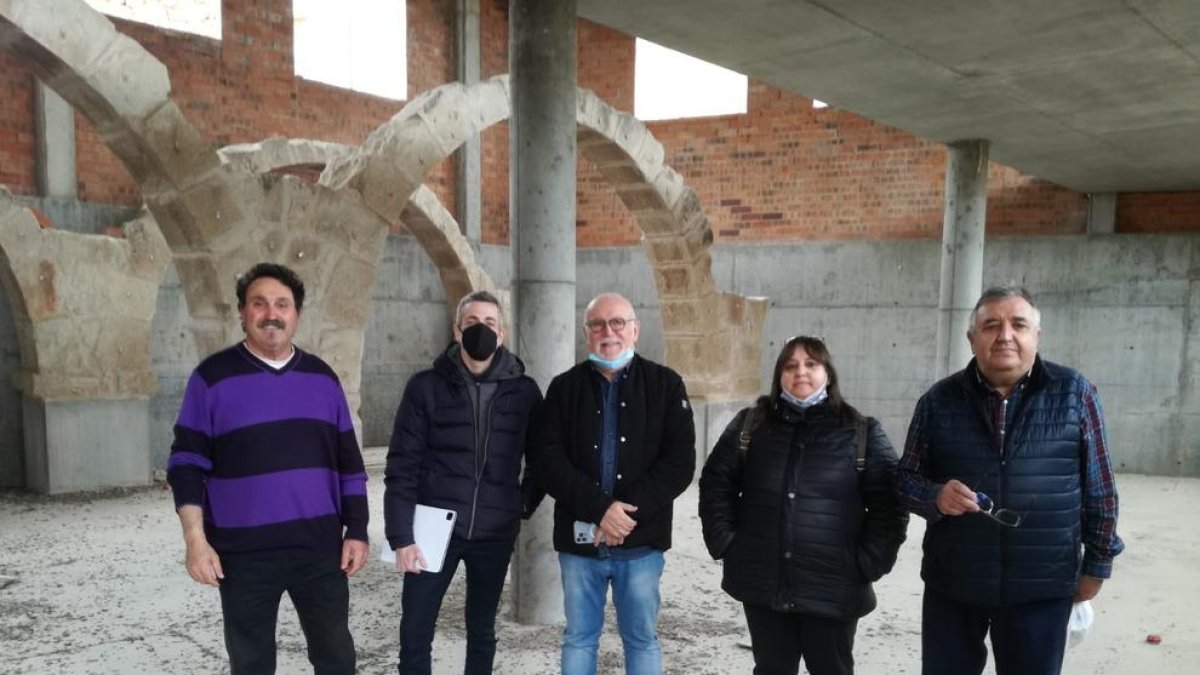 La visita que van dur a terme ahir els arquitectes.