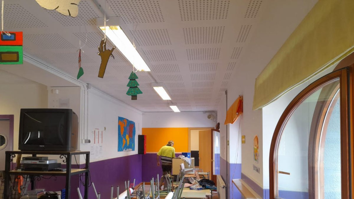 Las obras que se están llevando a cabo en la escuela de Primaria Alejandro Casona de Les.