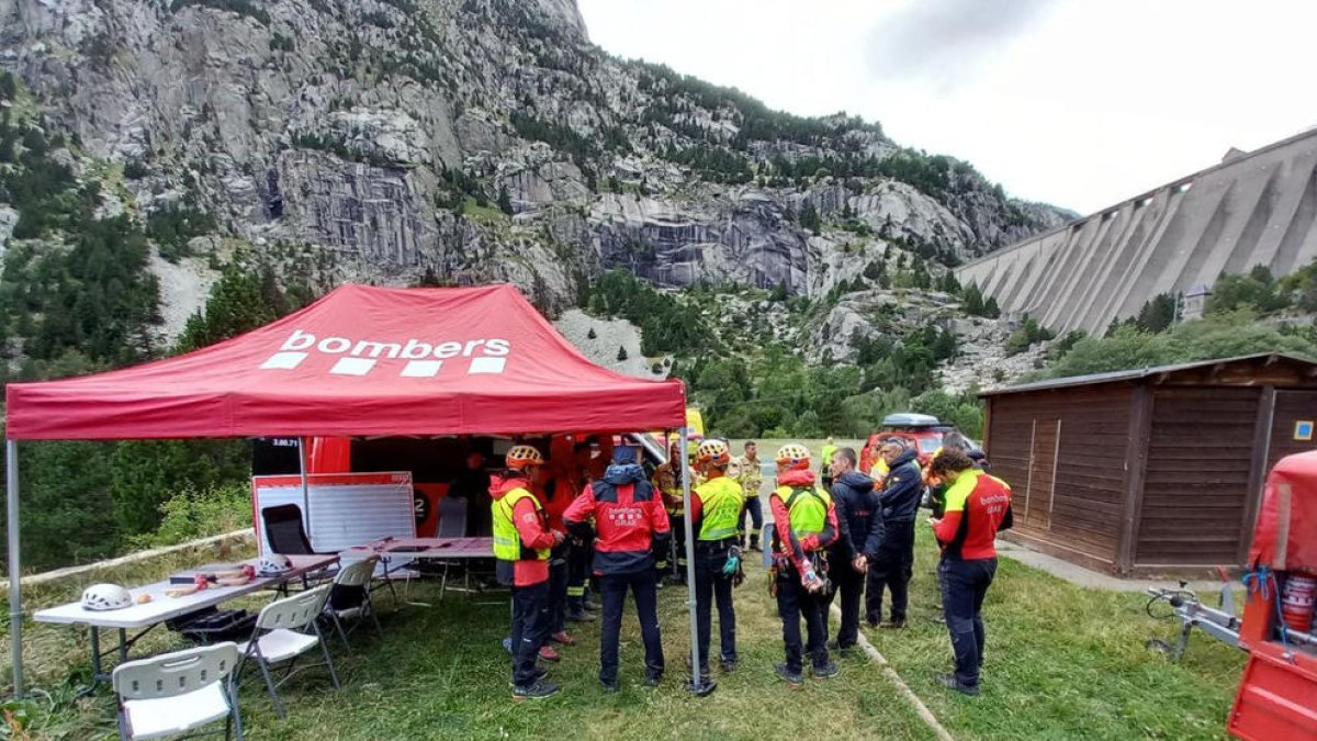 El centre de comandament es va muntar en el pàrquing de la presa de Cavallers.