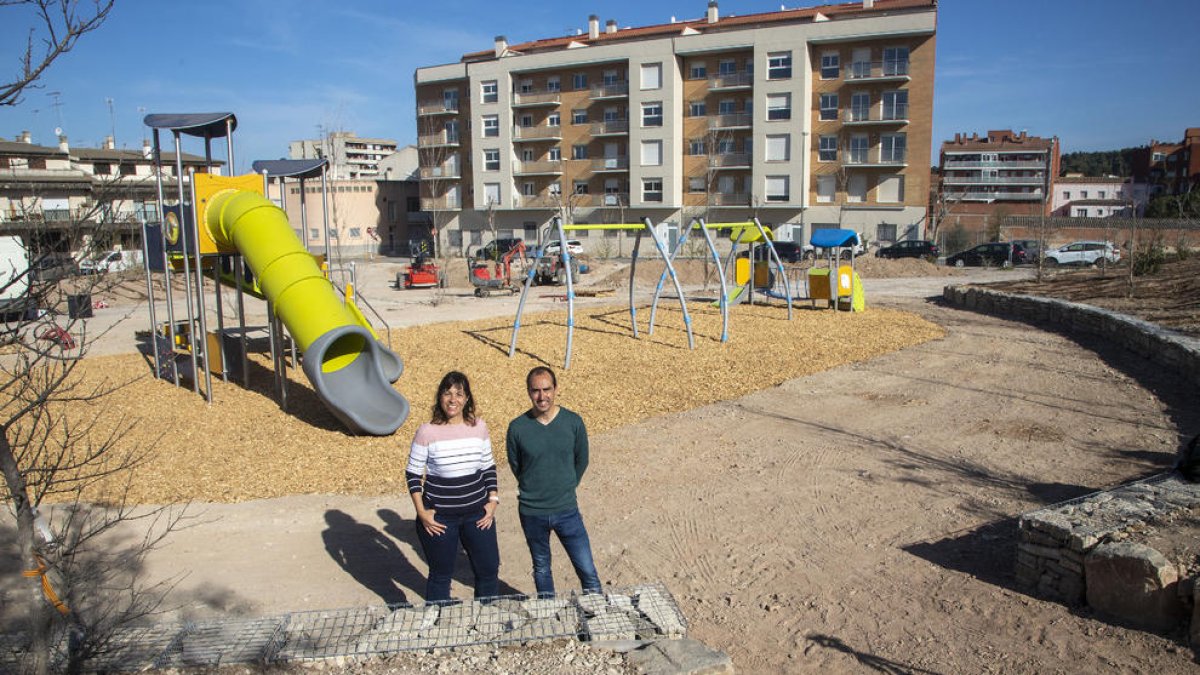 La plaza de Les Bòbiles de Tàrrega quedará lista en un mes.