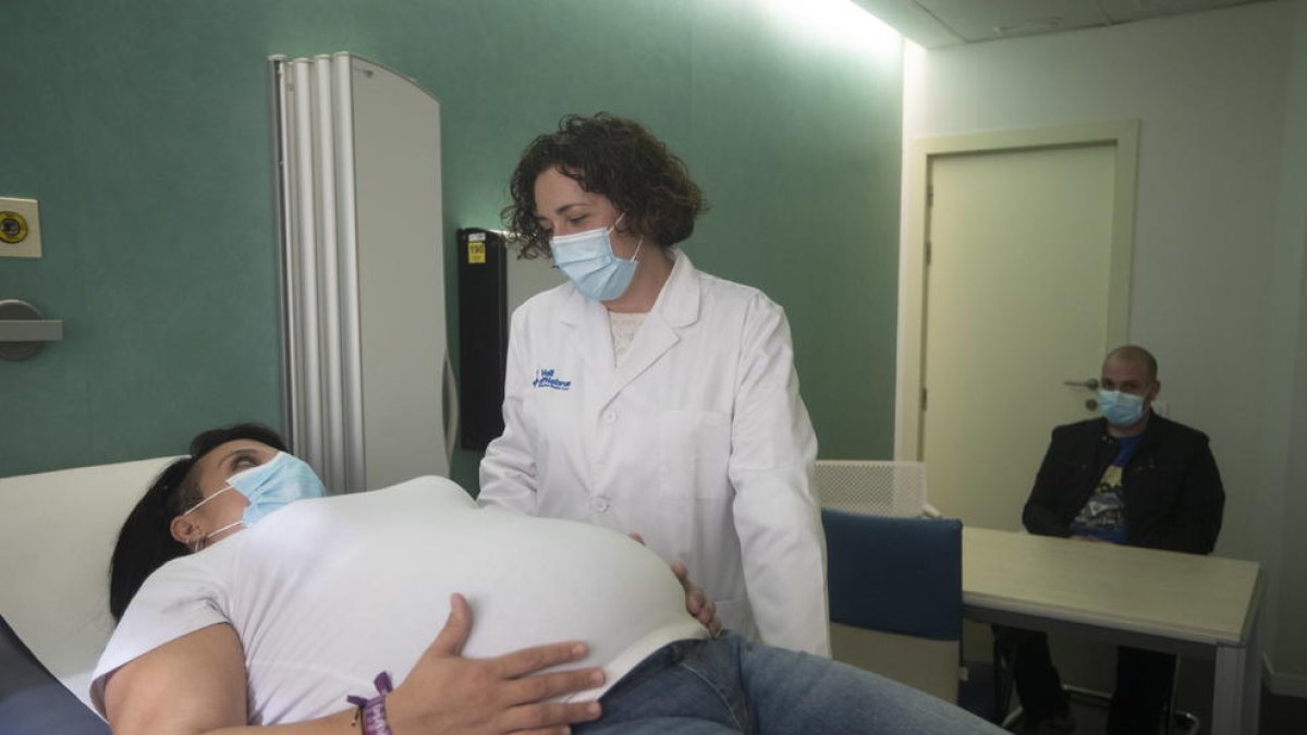 Interrompre la teràpia del càncer per quedar-se embarassada no augmenta les recaigudes