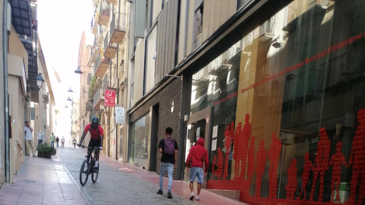 Vista del carrer Cavallers, per on passaran algunes de les rutes.