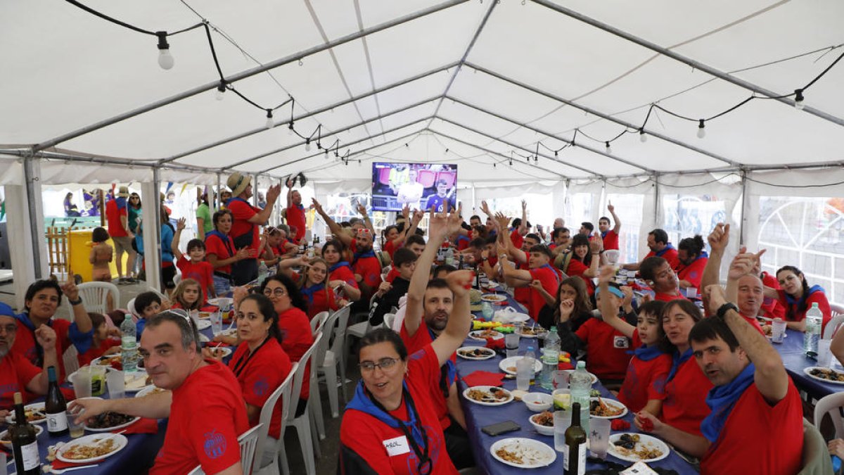 El partido se pudo seguir en la peña Caraculers de l'Aplec, impulsada por Som Un Sentiment.