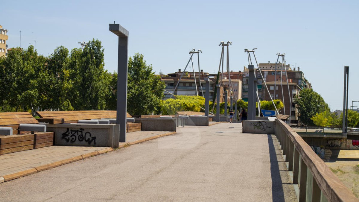 La passarel·la del Liceu Escolar de Lleida.