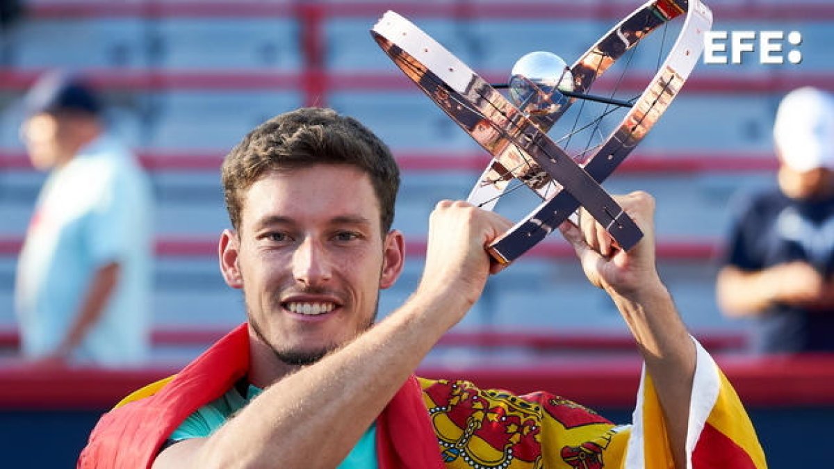 Carreño, con el trofeo de vencedor del torneo canadiense.