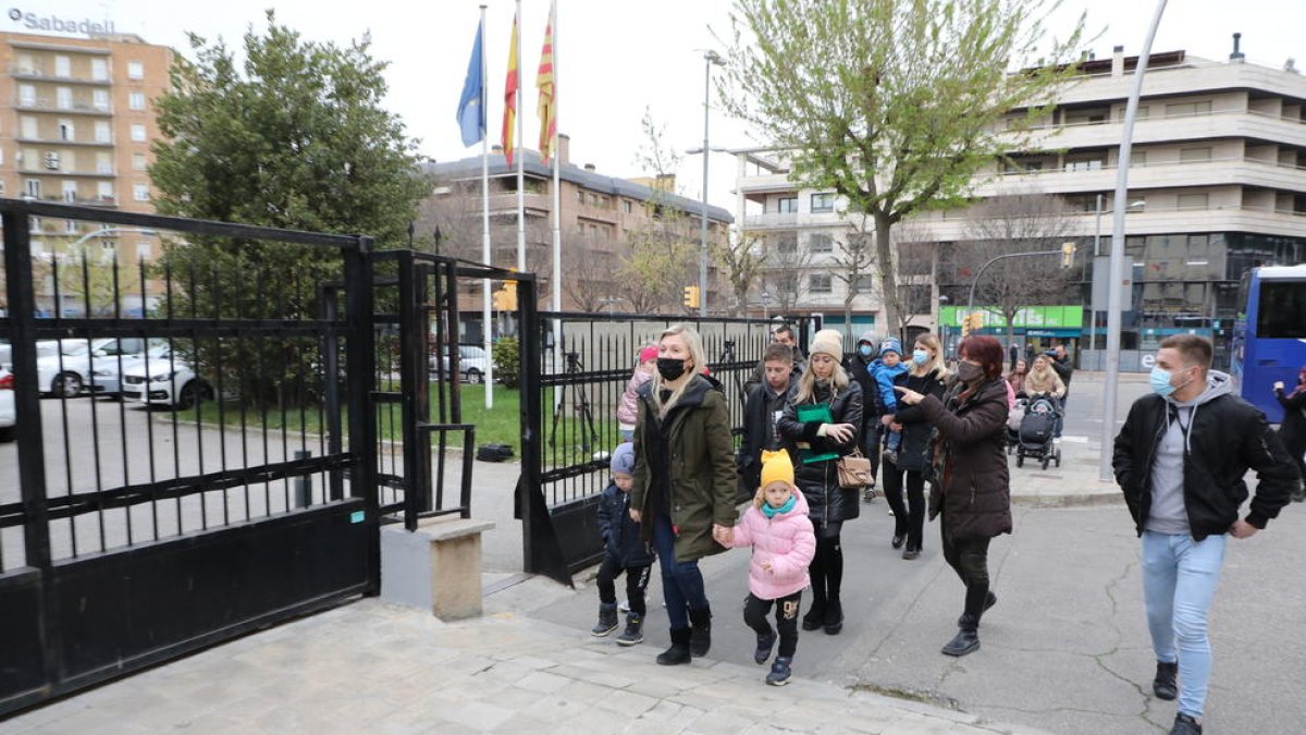 Refugiados acudiendo la semana pasada a tramitar la protección.