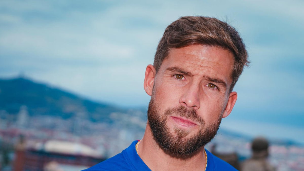 Íñigo Martínez, enfundado ya en la camiseta azulgrana.