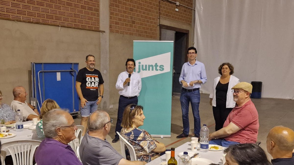 Gavín va exposar les seues propostes en una visita a Penelles.