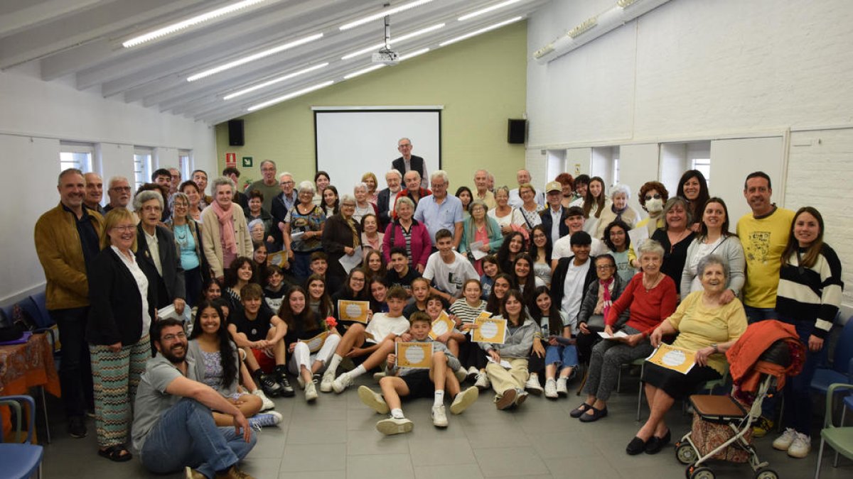 Los jóvenes y mayores que han intercambiado cartas desde febrero.