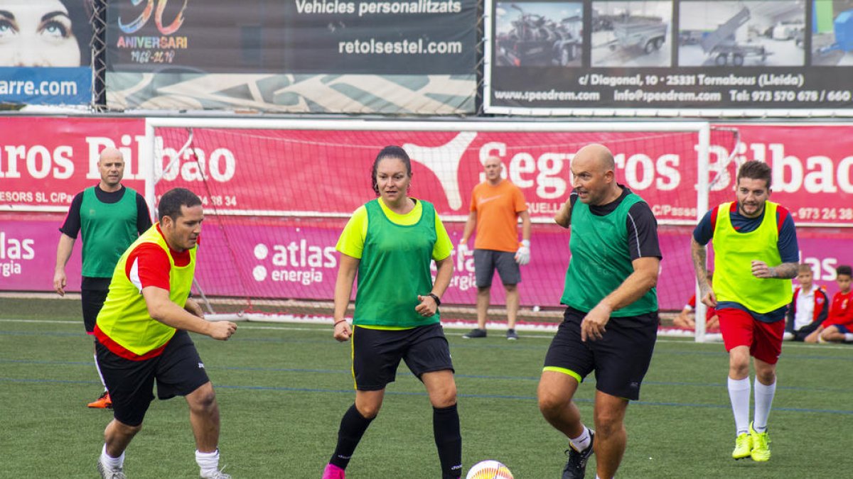 Uno de los partidos inclusivos del torneo celebrado ayer en las instalaciones del Atlètic Segre.