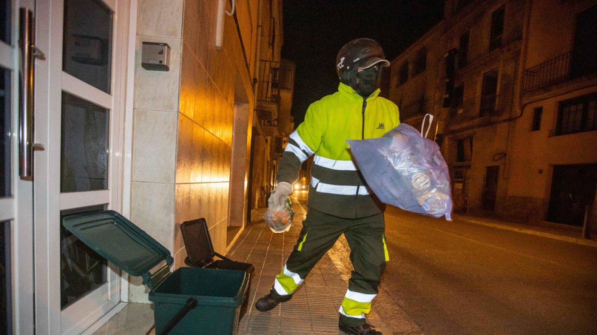 Recollida domiciliària als carrers d’Arbeca.