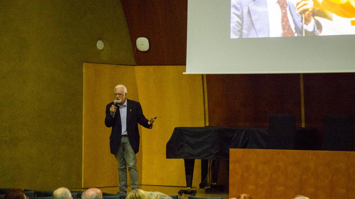 Una de las conferencias de Vicens Lozano, ayer en el Rectorat de la Universitat de Lleida. 