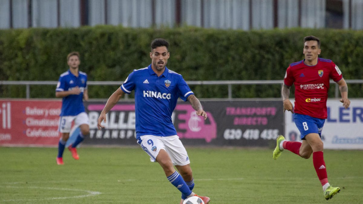 Adrià de Mesa, en el primer partido de la temporada, en Teruel.