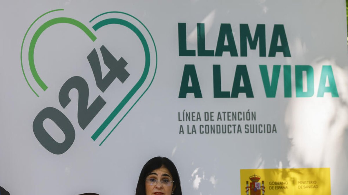 La ministra de Sanidad, en la presentación del teléfono en mayo.