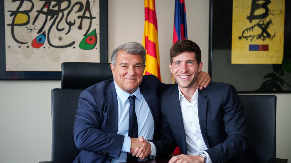 Sergi Roberto va segellar la renovació ahir amb Joan Laporta.