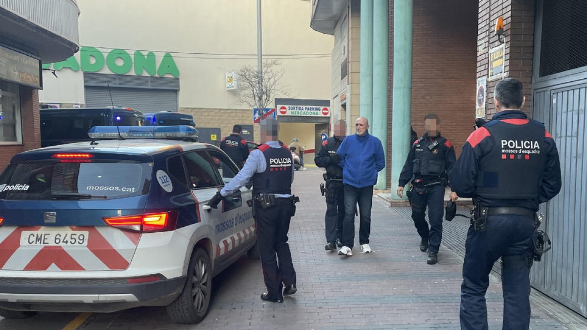 Moment de la detenció dilluns de Mario Casterás.