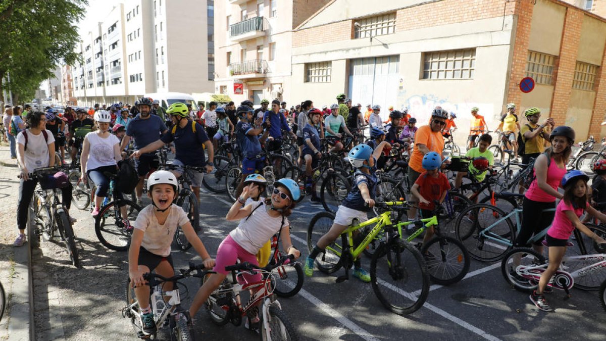 La Pedalada Popular va arrancar al Centre Cívic de Balàfia i va recórrer 12 quilòmetres urbans.