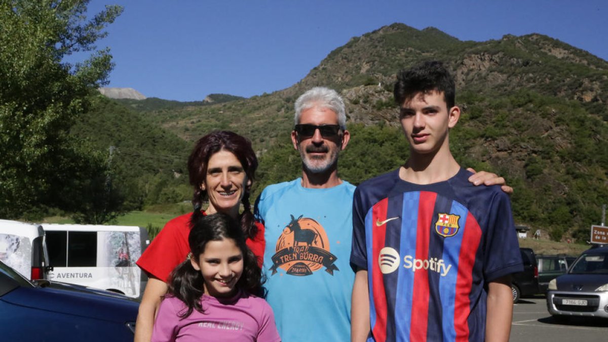 César y familia, turistas de Valladolid en Lleida.