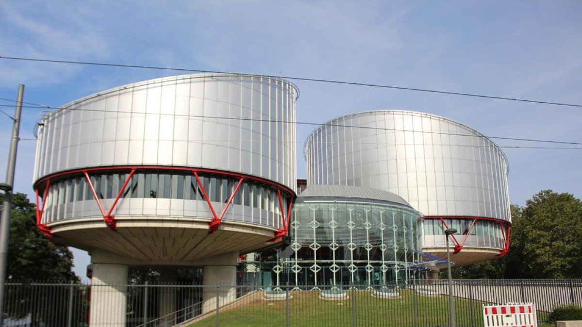 Entrada al Tribunal Europeu de Drets Humans, situat a Estrasburg.