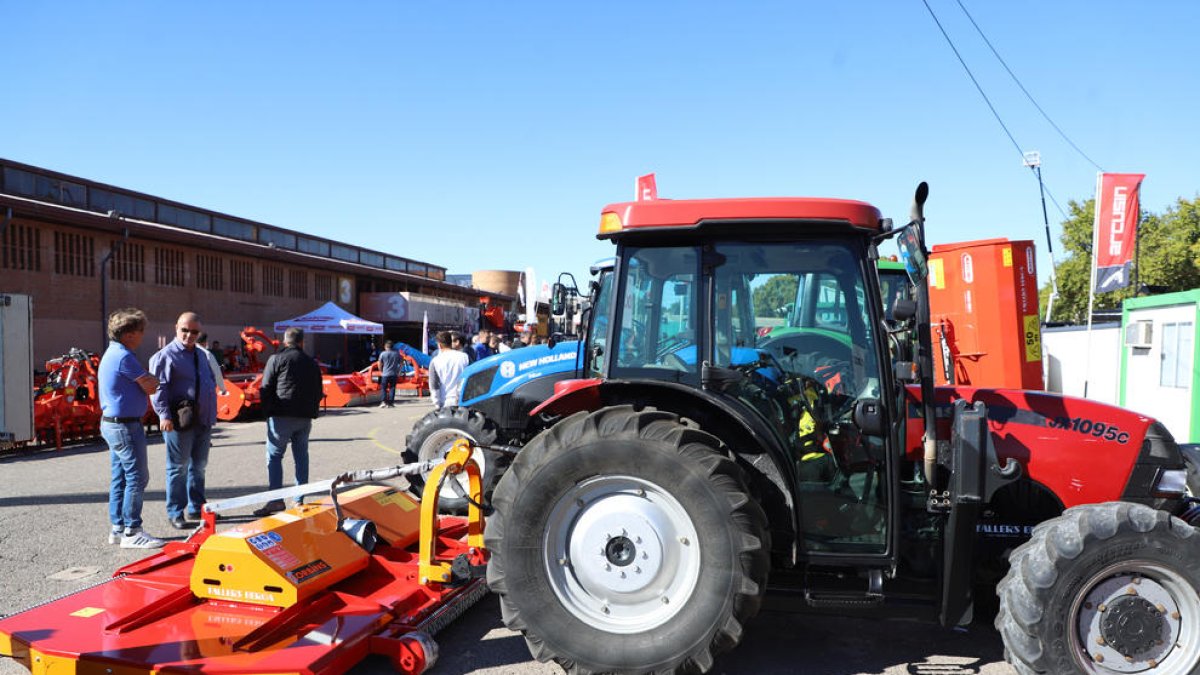 Els tractors i la maquinària agrícola, un dels atractius de l’última Fira de Sant Miquel.