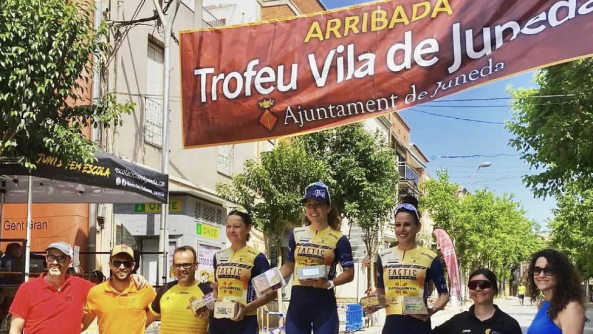 El podio de la carrera femenina disputada en Juneda.