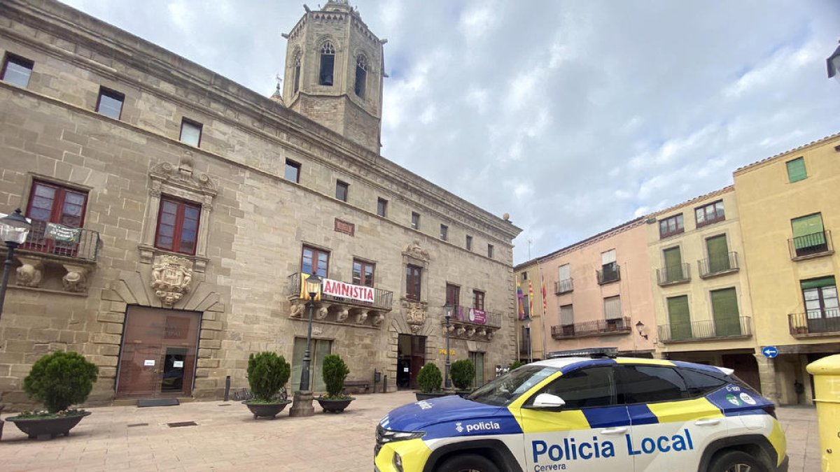 Un coche de la Policía Local de Cervera.