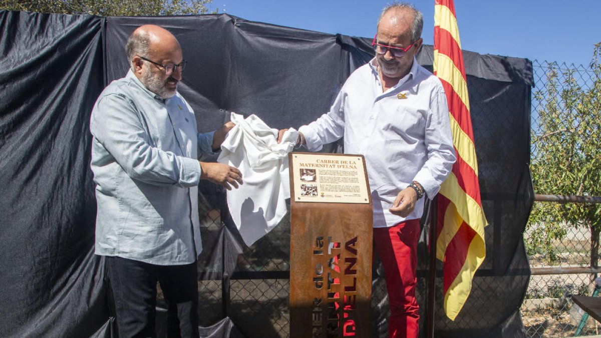 Serés i Garcia, durant la inauguració de la placa.